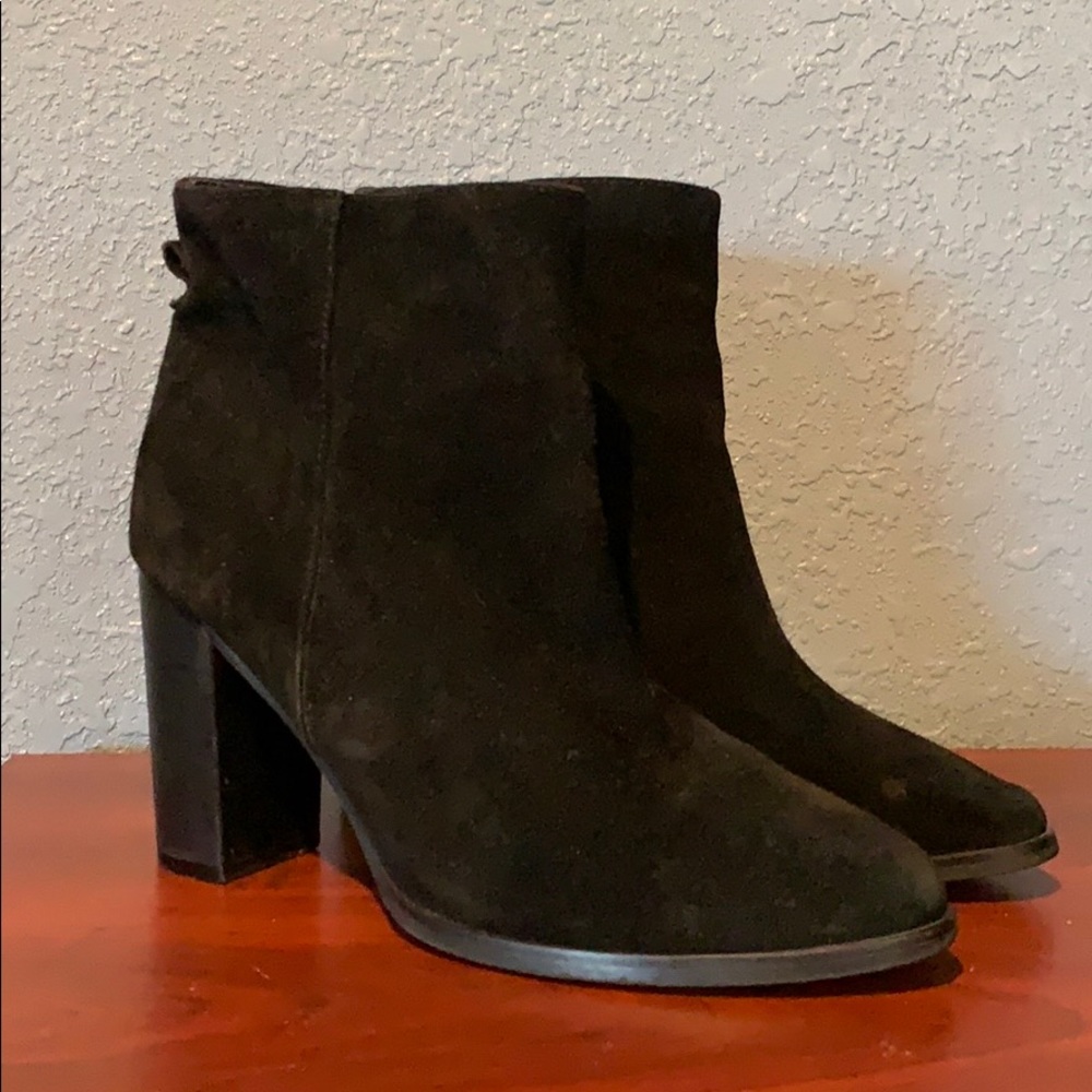 YES Booties